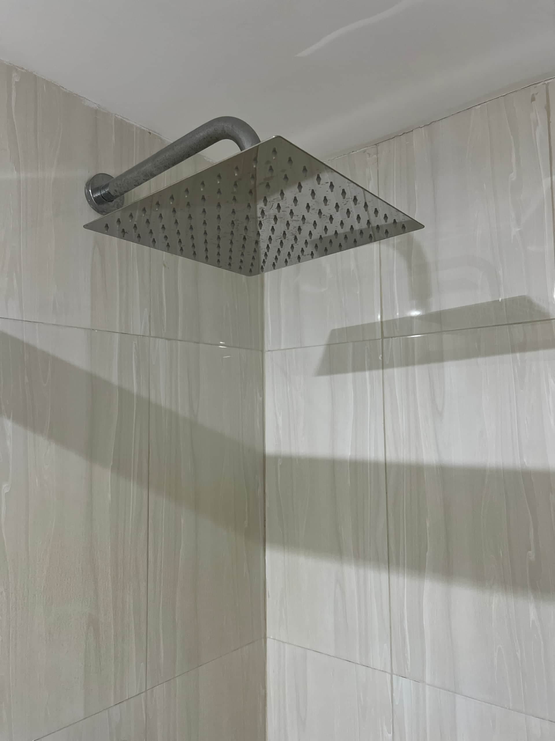Baño de Suite El Volcán: estadía con espacio de trabajo